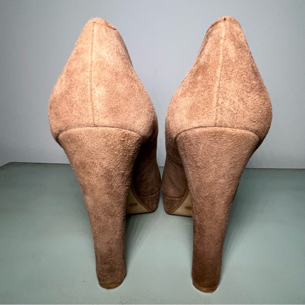 Jessica Simpson Suede Pumps Size 6 Putty Beige Round Toe - Picture 4 of 7